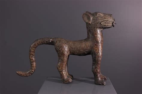  The Benin Leopard! A Bronze Masterpiece Reflecting Power and Spiritual Beliefs